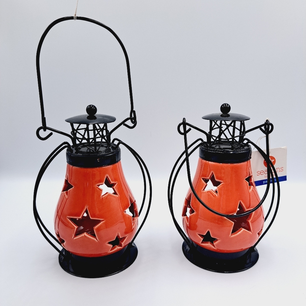 Pair of Patriotic Red Star Lanterns